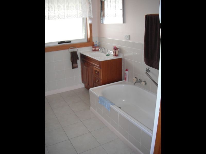 1 Victor Court, Devonport TAS 7310