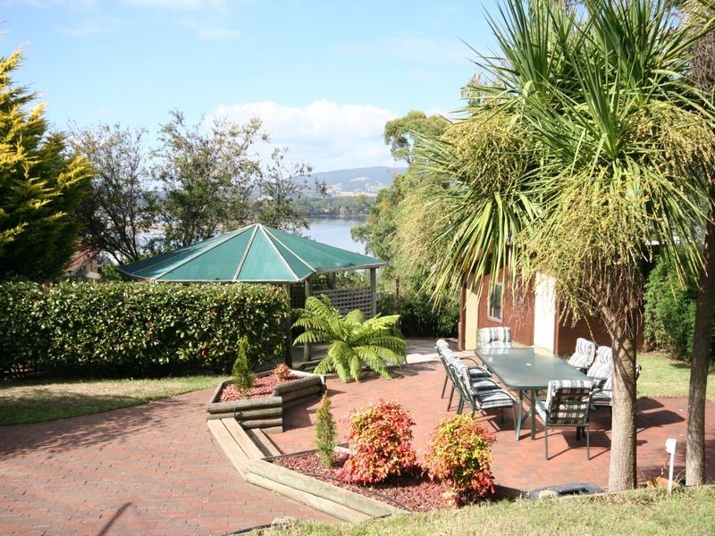 24 Lemana Street, Devonport TAS 7310
