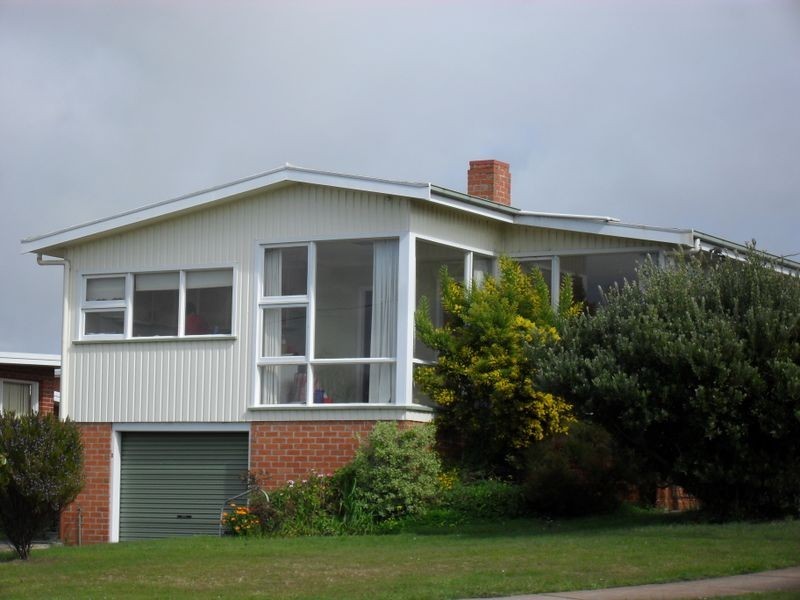 1 Haines Place, Devonport TAS 7310