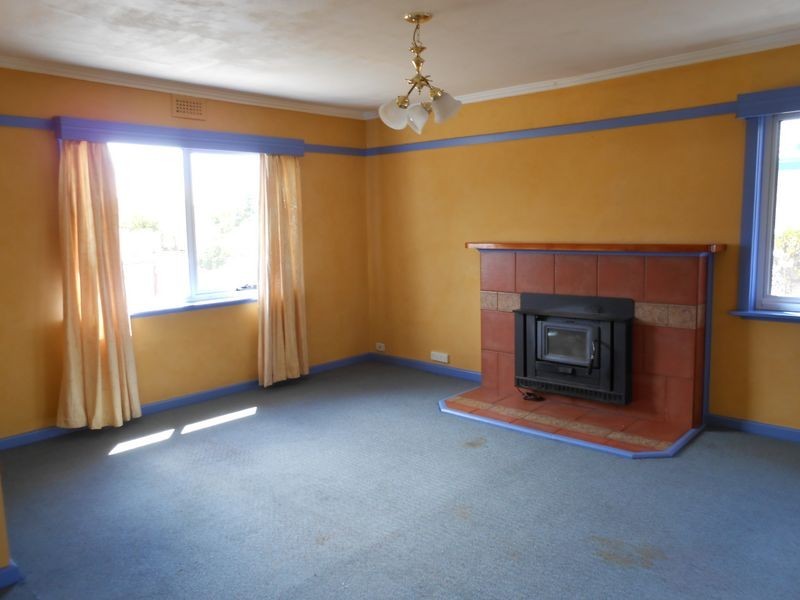5 Madden Crescent, Devonport TAS 7310