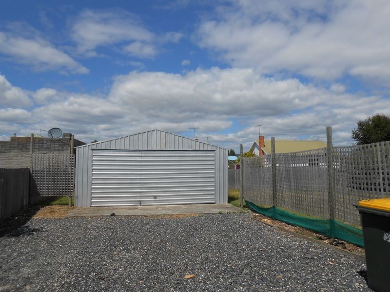 5 Madden Crescent, Devonport TAS 7310
