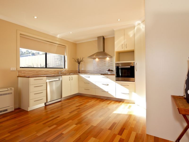 2/47 River Road, Ambleside TAS 7310