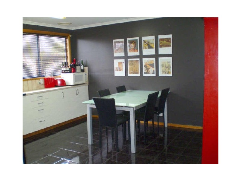 18 Charles Street, Ulverstone TAS 7315