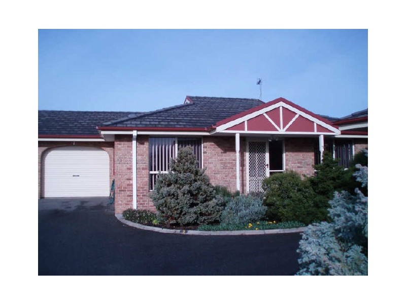 2/6 Kuranda Close, Devonport TAS 7310