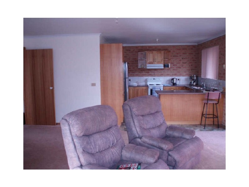 2/6 Kuranda Close, Devonport TAS 7310