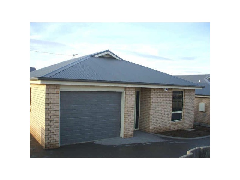1/34 Watkinson Street, Devonport TAS 7310