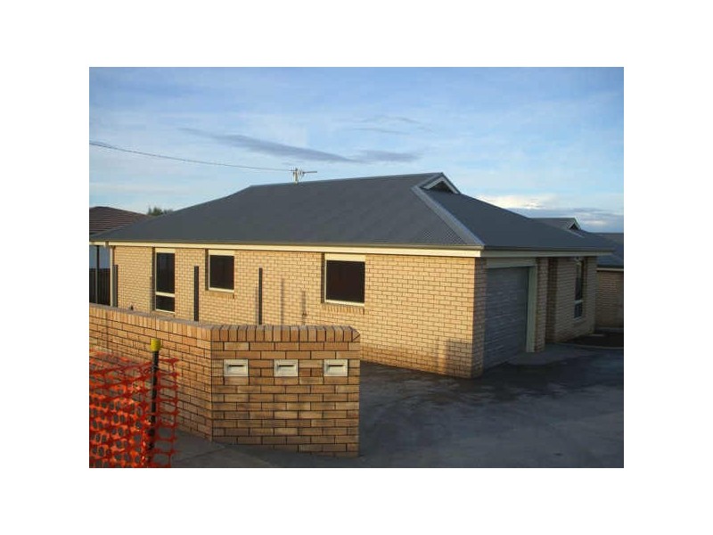 1/34 Watkinson Street, Devonport TAS 7310