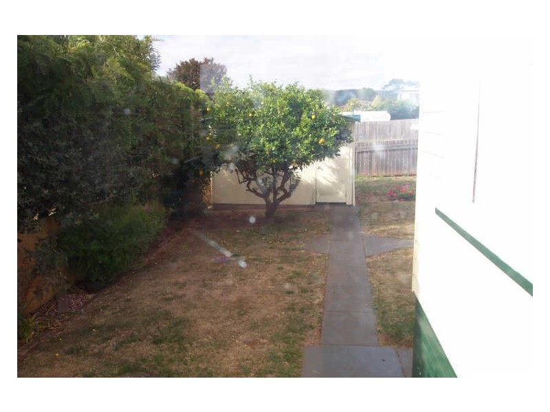 16 Manning Crescent, Devonport TAS 7310