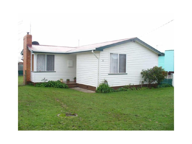 11 Waniora Street, Devonport TAS 7310