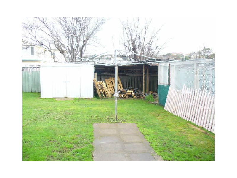 11 Waniora Street, Devonport TAS 7310