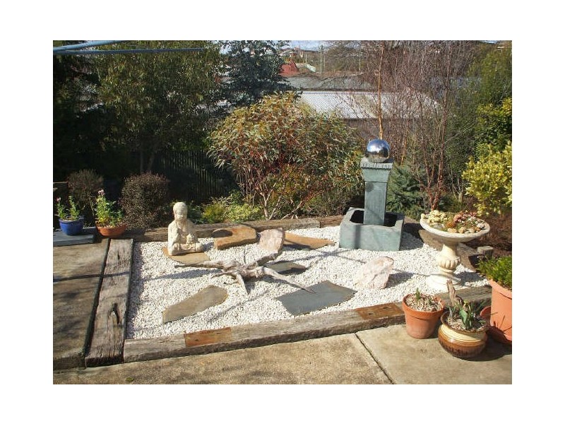 16 Nixon Street, Devonport TAS 7310