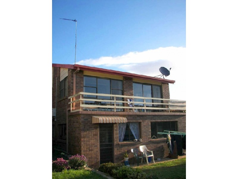 176 Upper George Street, Devonport TAS 7310