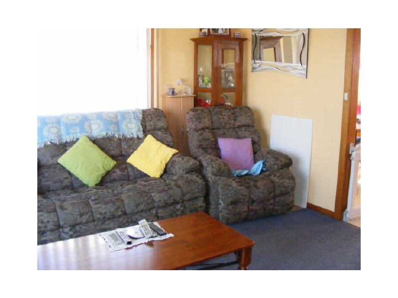 6 Valley Road, Devonport TAS 7310