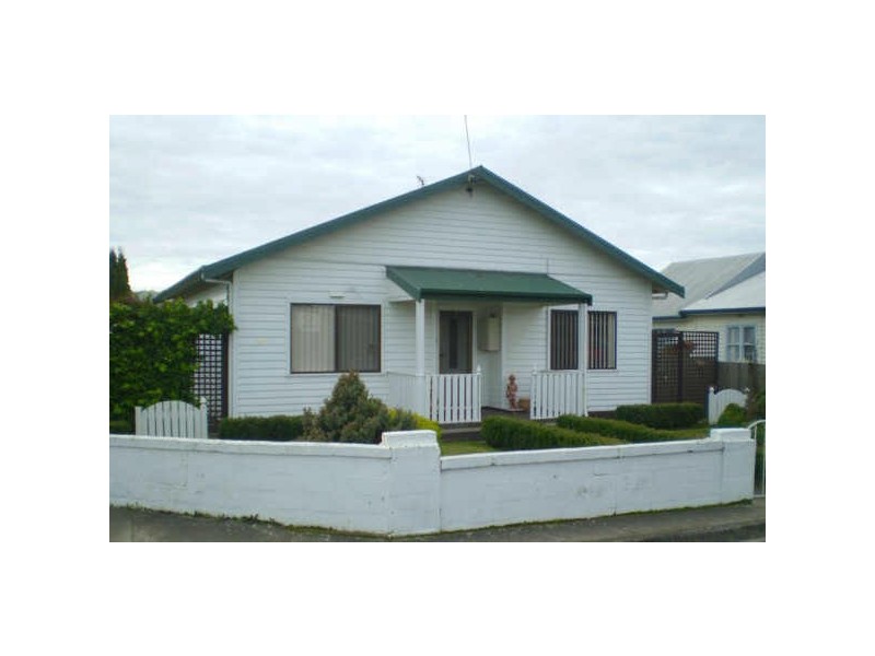 32 Elizabeth Street, Devonport TAS 7310