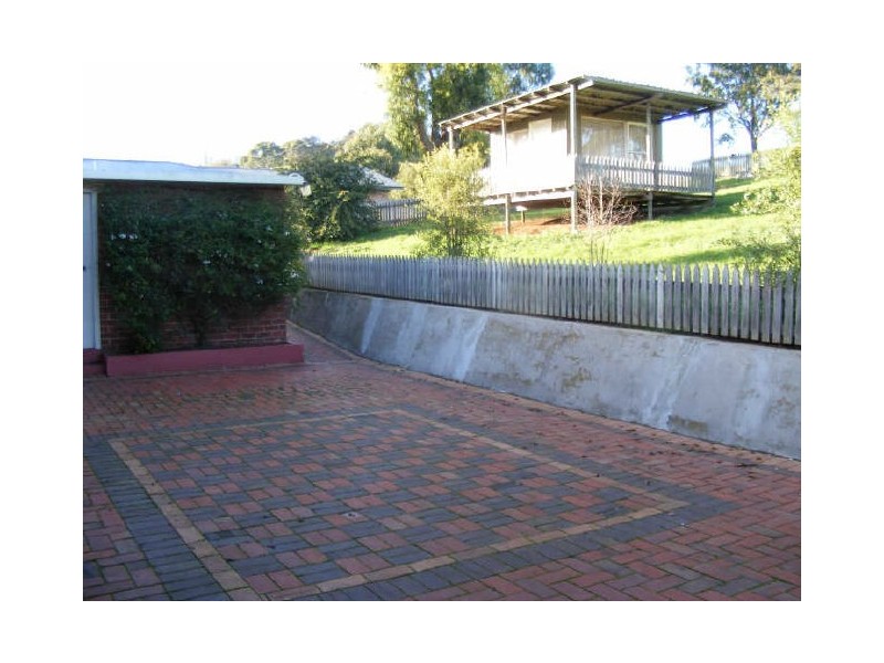 5 Enderly Court, Ambleside TAS 7310