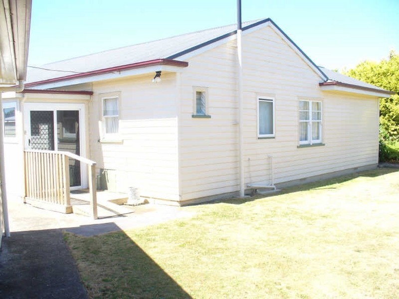 18 Lindsay Place, Devonport TAS 7310