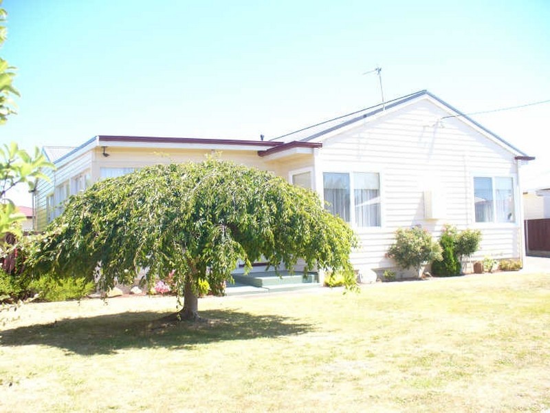 18 Lindsay Place, Devonport TAS 7310