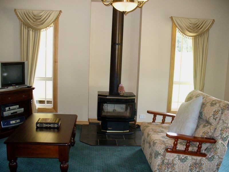 7 & 9 Deacons Close, Claude Road TAS 7306