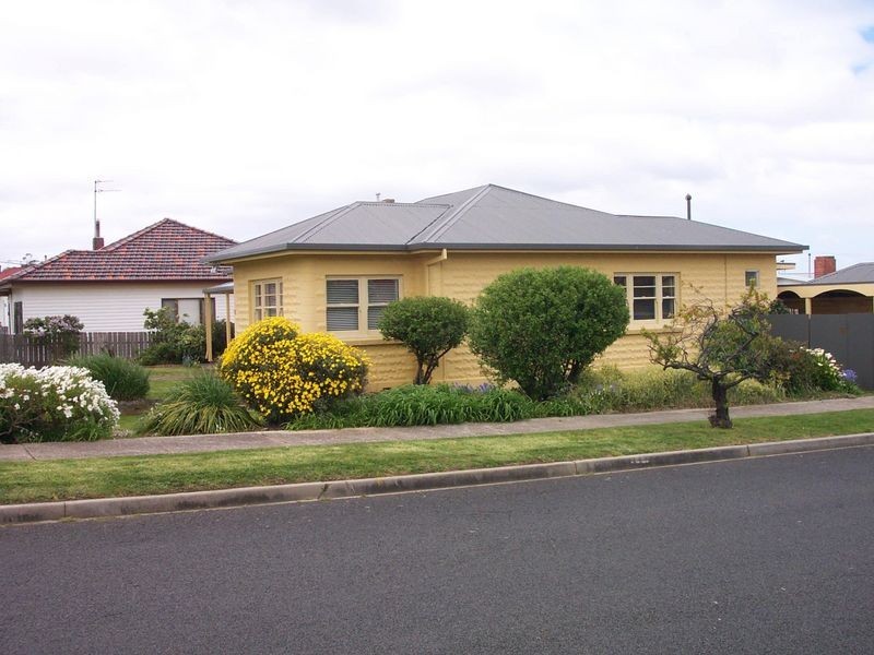 15 Charles Street, Devonport TAS 7310
