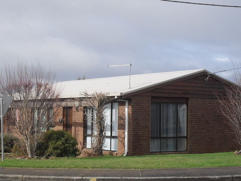35 Roland Court, Sheffield TAS 7306