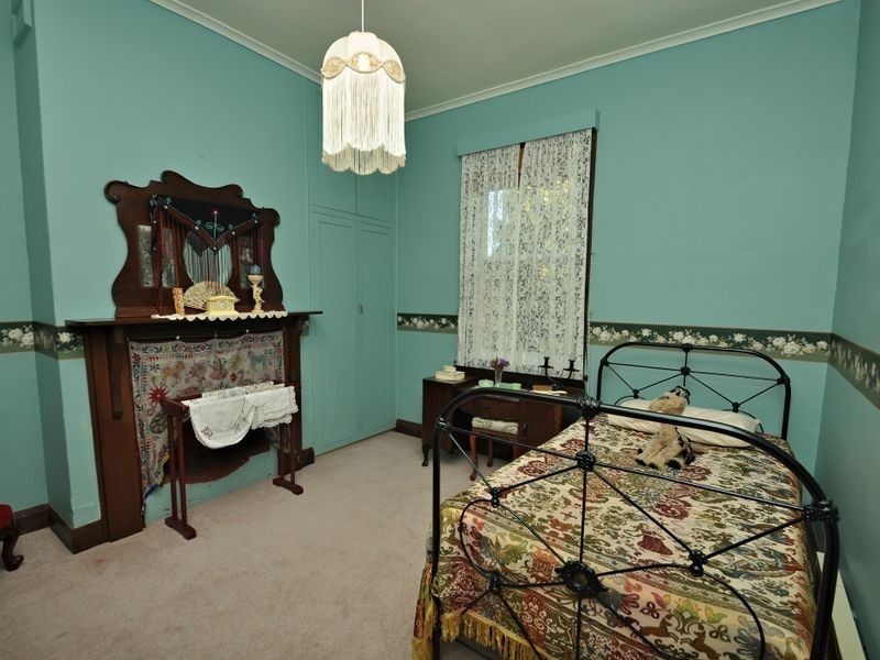 8 Ronald Street, Devonport TAS 7310