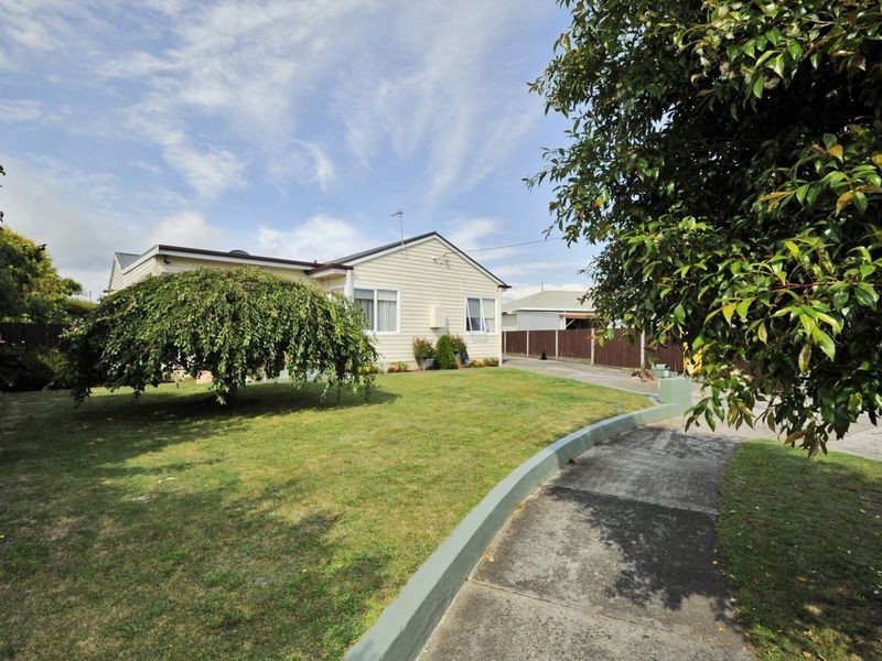 18 Lindsay Place, Devonport TAS 7310