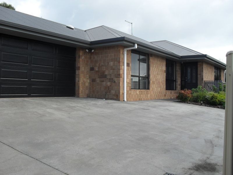 2/34 Arden Avenue, Devonport TAS 7310