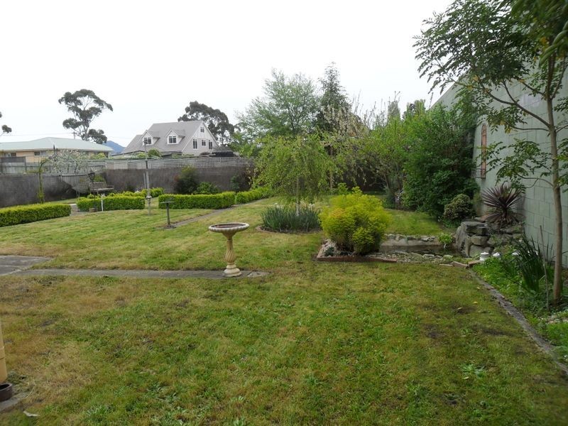 11 Queen Street, Ulverstone TAS 7315