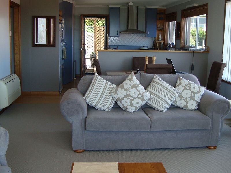 13 Monash Court, Devonport TAS 7310