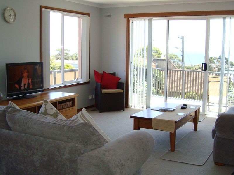13 Monash Court, Devonport TAS 7310