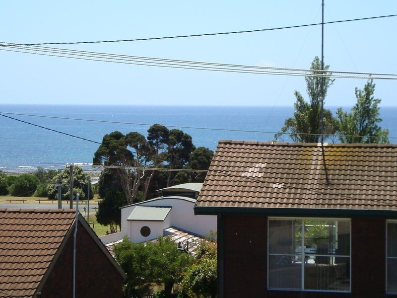13 Monash Court, Devonport TAS 7310
