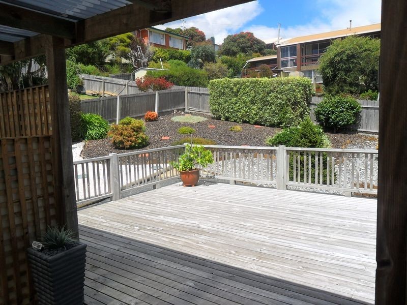 13 Monash Court, Devonport TAS 7310