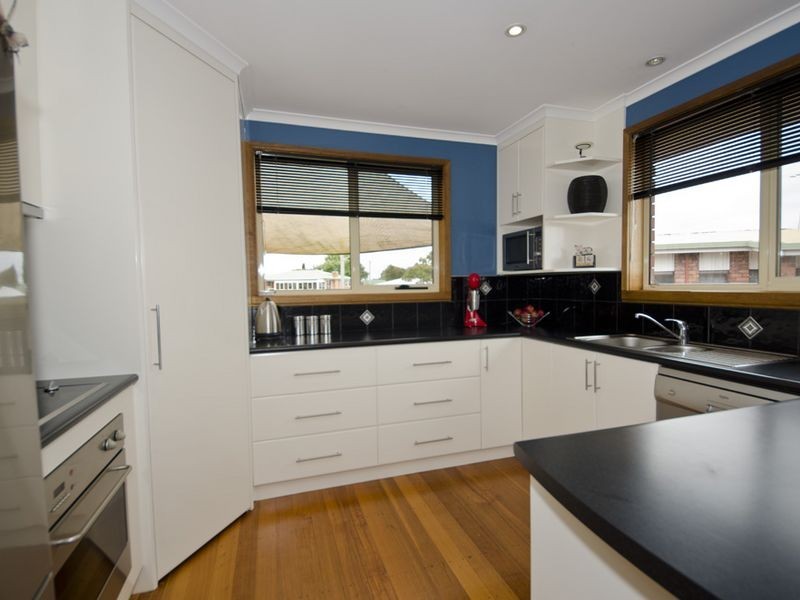 2 Glen Court, Devonport TAS 7310