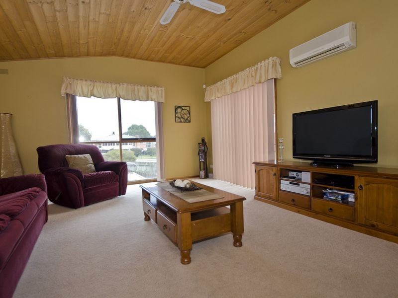 2 Glen Court, Devonport TAS 7310
