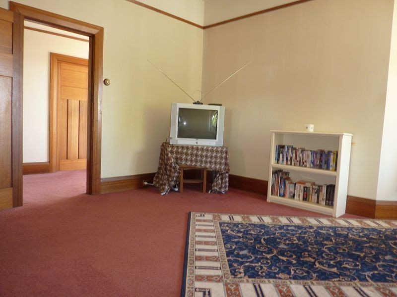 24 West Barrack Street, Deloraine TAS 7304