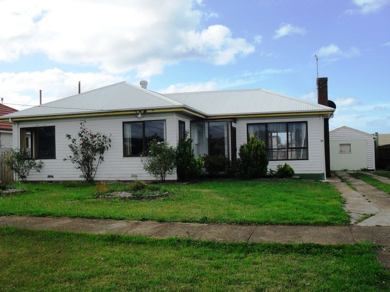 88 Madden Street, Devonport TAS 7310