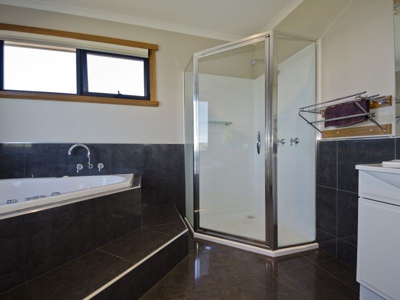 4 Davis Street, Leith TAS 7315