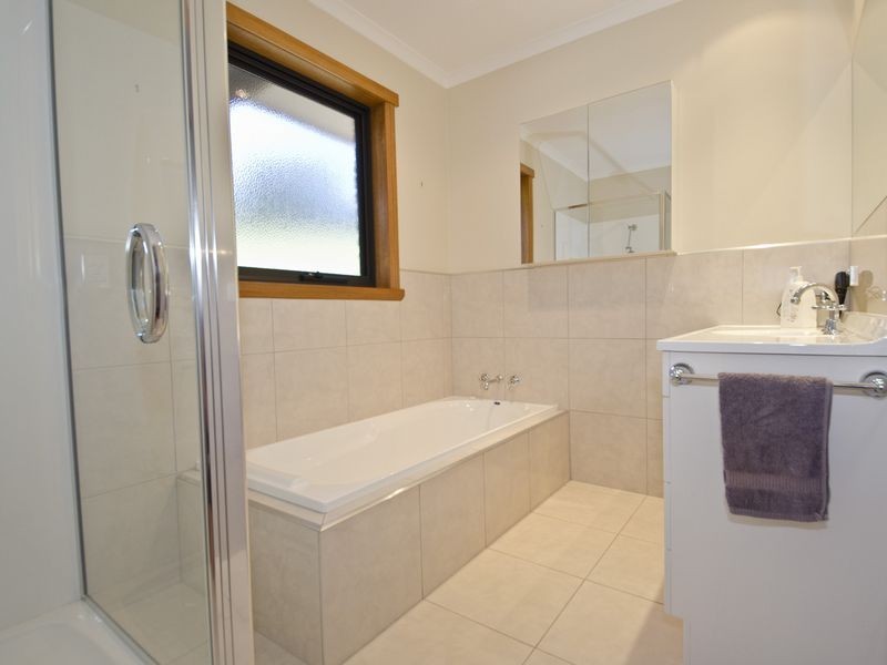 4 Davis Street, Leith TAS 7315