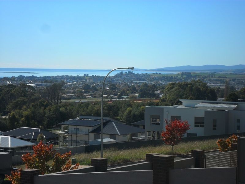 17 Leary Avenue, Devonport TAS 7310