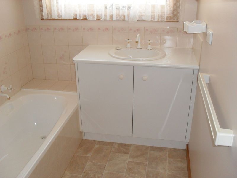 2/12 Broadhurst Avenue, Devonport TAS 7310