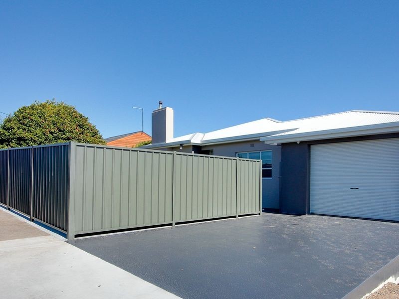 32 Middle Road, Devonport TAS 7310