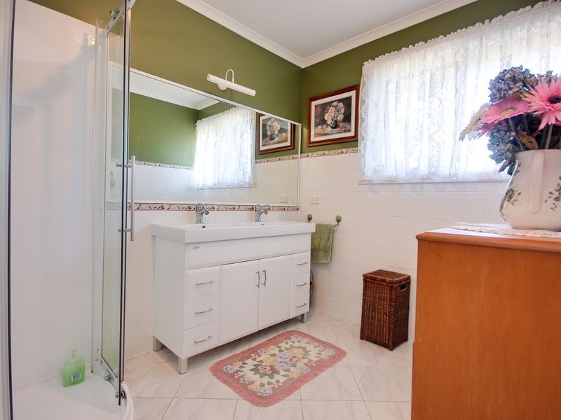 25 Manning Crescent, Devonport TAS 7310