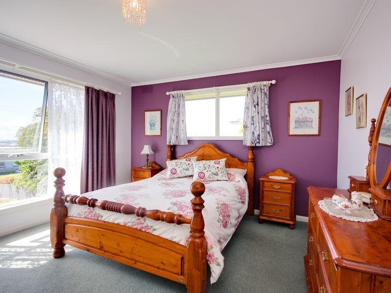 25 Manning Crescent, Devonport TAS 7310