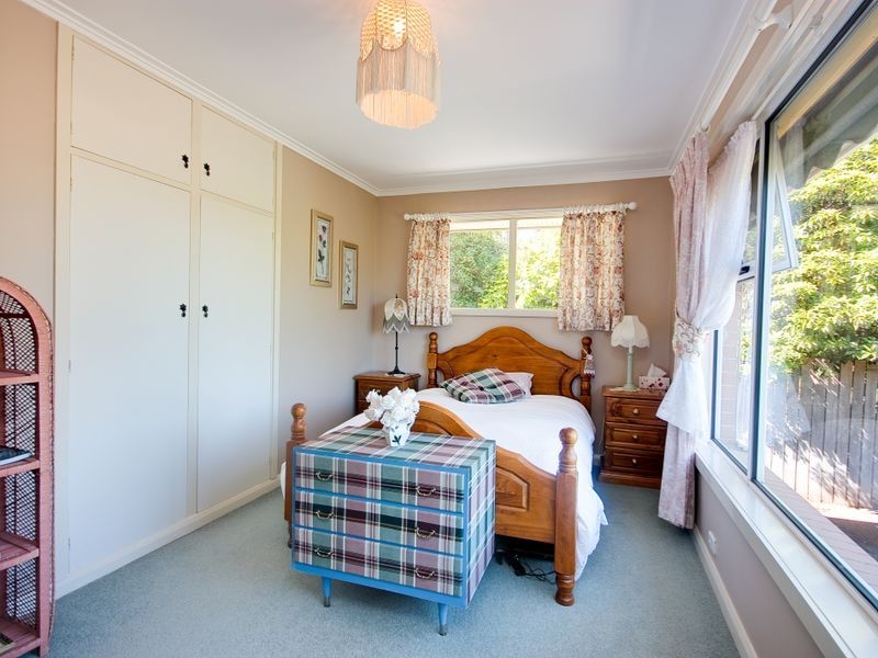 25 Manning Crescent, Devonport TAS 7310