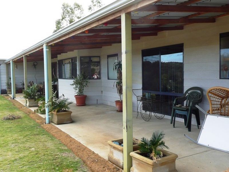 271 Coondle Drive, Toodyay WA 6566