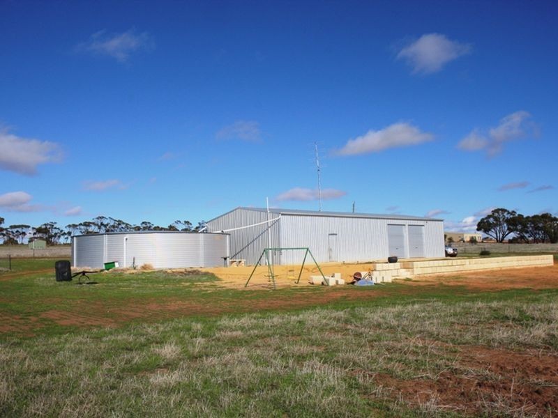 21 Seventh Road Bejoording, Toodyay WA 6566