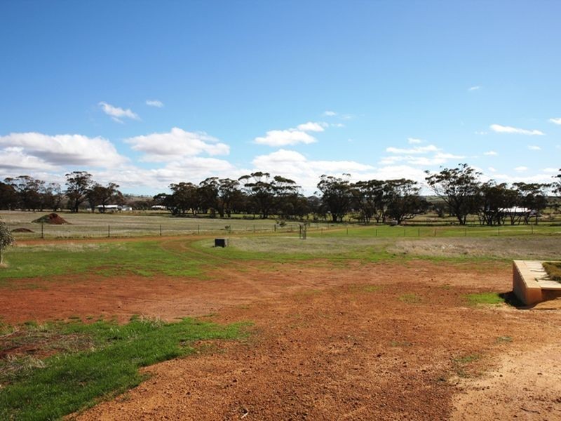 21 Seventh Road Bejoording, Toodyay WA 6566