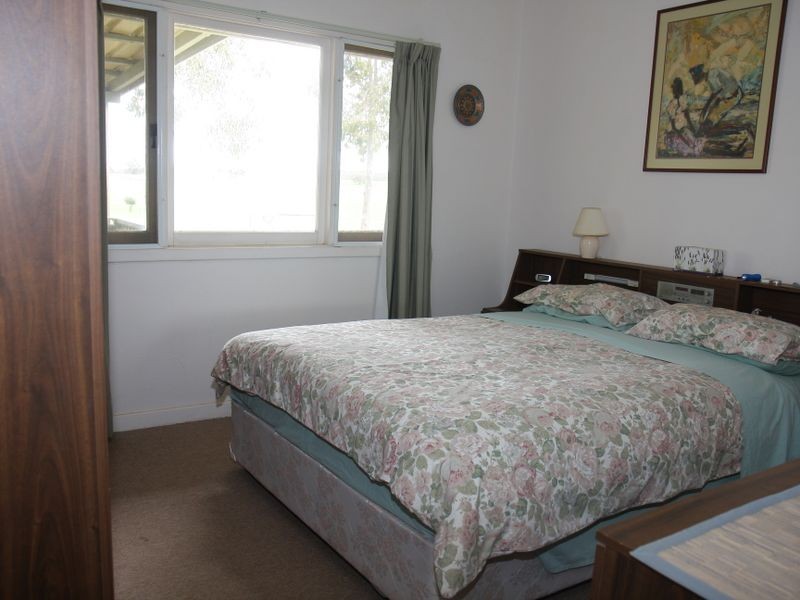 203 Hughes Road Wongamine, Toodyay WA 6566