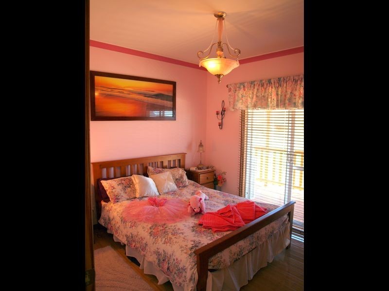 801 Cockatoo Drive, Chittering WA 6084