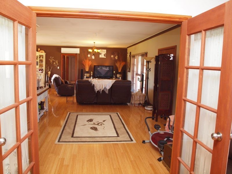 801 Cockatoo Drive, Chittering WA 6084